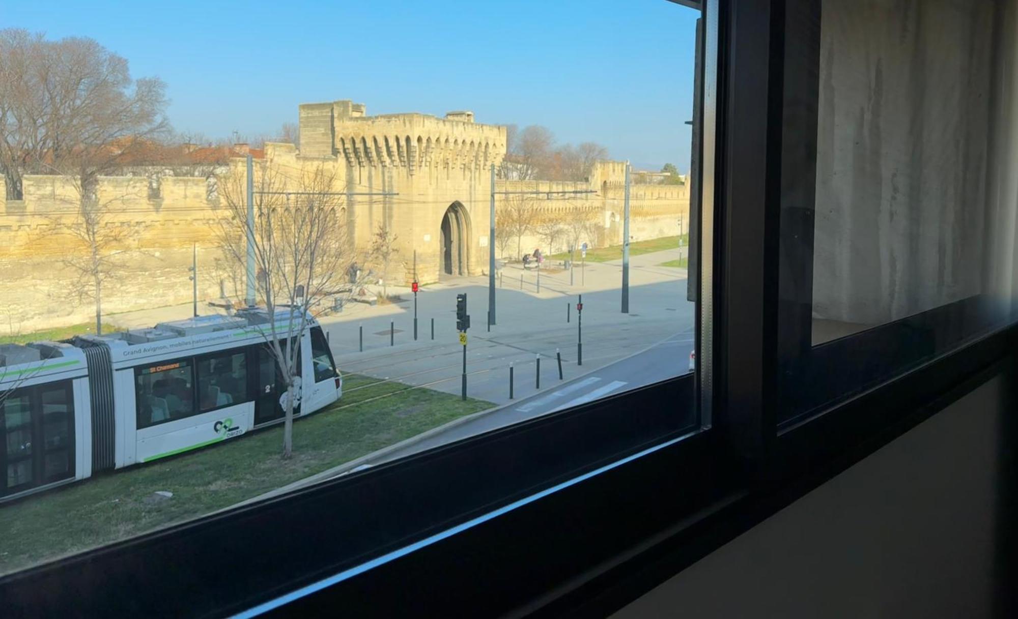 Le Rive Droite - Gare Centre - Wifi - Terrasse - Face Remparts Lägenhet Avignon Exteriör bild